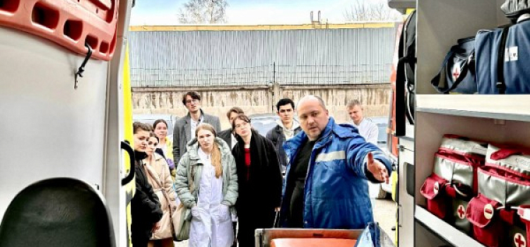 Работать на скорой помощи в Ярославле приезжают медики из других регионов