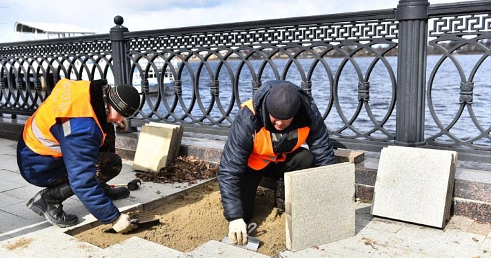 В Ярославле приступили к восстановлению Волжской набережной после затопления