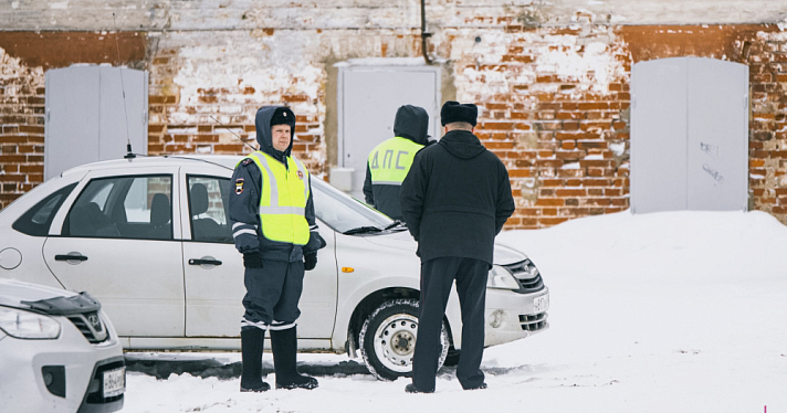 В Ярославской области 80 водителей попались на попытке дачи взятки сотрудникам ГИБДД
