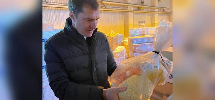 Владимир Волков посетил пункт сбора гуманитарной помощи
