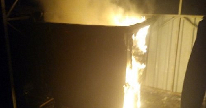 За два дня в Ярославле сгорело семь мусорных баков «Хартии»