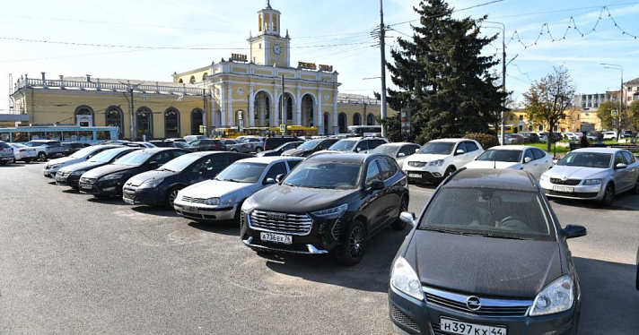 В Ярославле обсудили обустройство платной парковки у вокзала Ярославль Главный