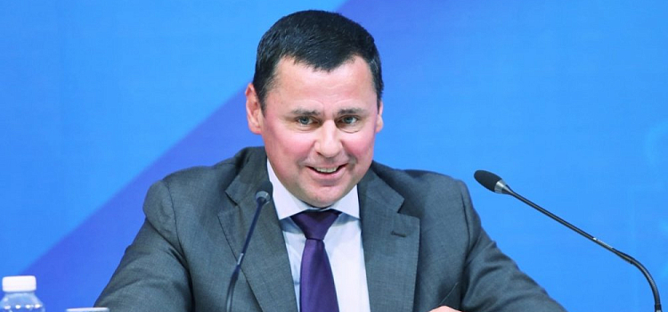 Дмитрий Миронов занял первое место в рейтинге губернаторов с наиболее уверенной репутацией 