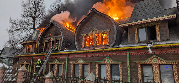 В Переславле сгорел известный туристический объект_290452