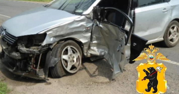 В ДТП под Ярославлем пострадали пять человек, включая годовалую девочку