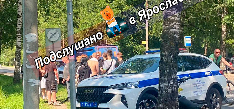 В Ярославской области молодой питбайкер сбил велосипедистку_299868