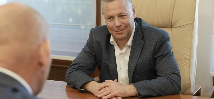 Губернатор Михаил Евраев обсудил с сенатором Александром Карелиным развитие адаптивного спорта в Ярославской области