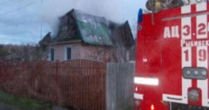 В Рыбинске огонь повредил дачный дом 