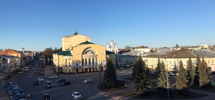 Волковский театр отказался от показа спектаклей на фасаде
