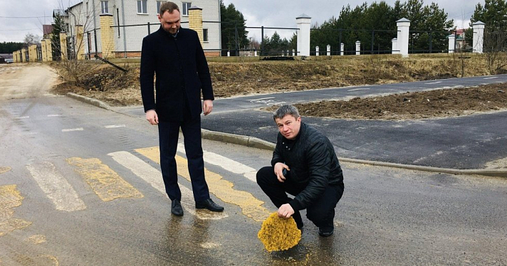 Активисты ОНФ просят подрядчика исправить дефекты на Красноборской