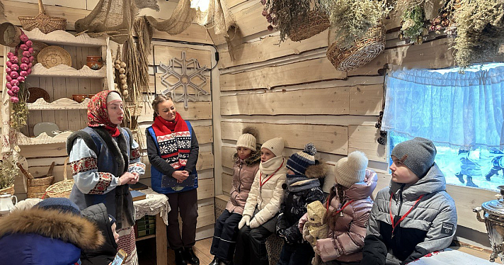 «Это настоящее путешествие в сказку для детей»: что увидели ярославцы в поезде Деда Мороза_230659