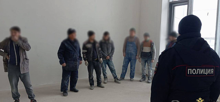 В Ярославской области полицейские в ходе рейда поймали более сотни мигрантов-нарушителей_303391