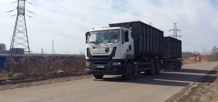 На полигон «Скоково» под Ярославлем приезжали мусоровозы, вероятно, принадлежащие Правительству Москвы. Репортаж «Яркуба»_137856