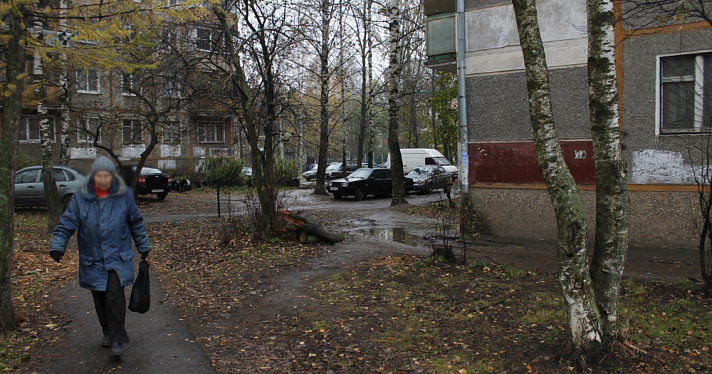 Вышла из дома и пропала: в Дзержинском районе разыскивают женщину