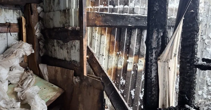 В Ярославской области сгорел сарай с курами