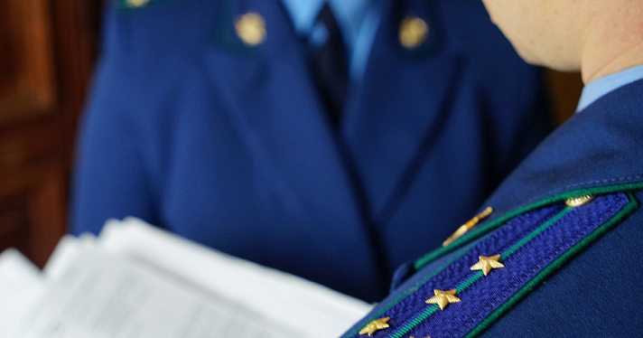 Суд взыскал с перевозчика 900 тысяч рублей за переломанную ногу ярославны