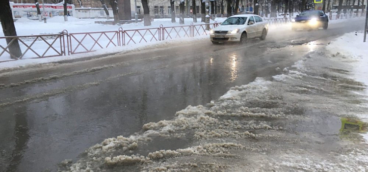 Фото дня. В Красноперекопском районе прорвало водопровод
