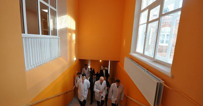 В Ярославле после ремонта открылся хирургический корпус больницы имени Семашко_97687