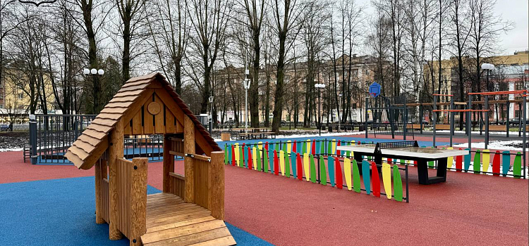 В сквере 950-летия Ярославля завершили благоустройство_307665