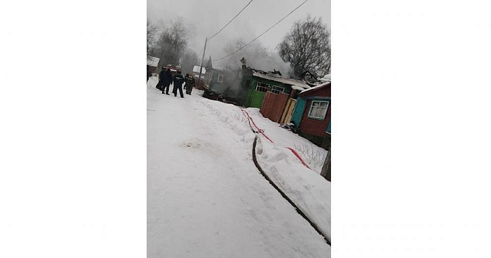 Пожар в Борисоглебском: семья с маленьким ребенком осталась на улице
