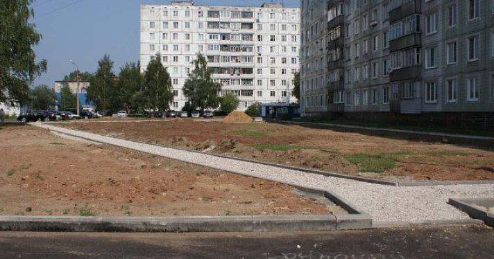 Во Фрунзенском районе Ярославля проверили ход ремонта дворов 
