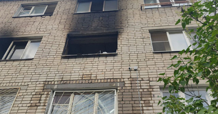 В Ярославле эвакуировали людей из горящего общежития