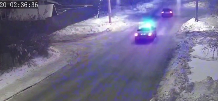 «Документы где? Какие?»: В Ярославле мужчина устроил погоню в пьяном виде_310082