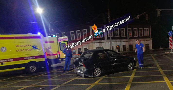 Четыре человека пострадали в ДТП на Московском проспекте в Ярославле