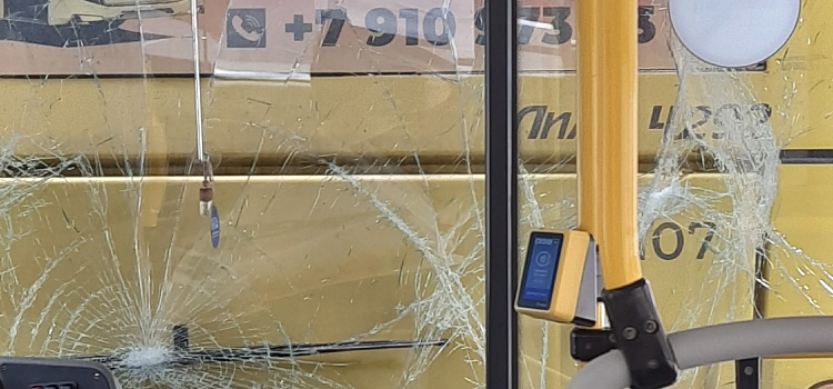 «Главное — живы остались»: в Ярославле столкнулись два автобуса_311408