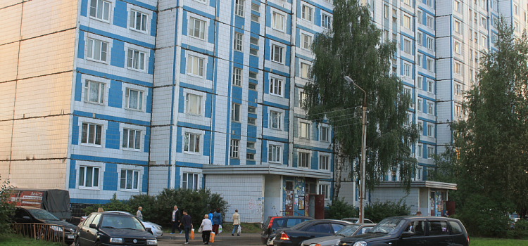 В Ярославле мужчина угнал машину автокурьера, чтобы покататься по городу
