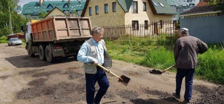 В Ярославле на 8-ой Железнодорожной начали ремонт дороги