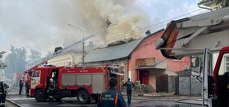 В центре Ярославля загорелась сауна