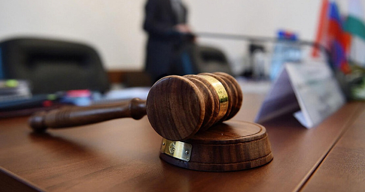 Житель Ярославской области решил разобраться с любителем громкой музыки при помощи биты