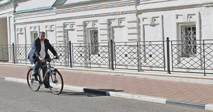 Акцию «На работу на велосипеде» поддержал уполномоченный по правам детей в Ярославской области_158182