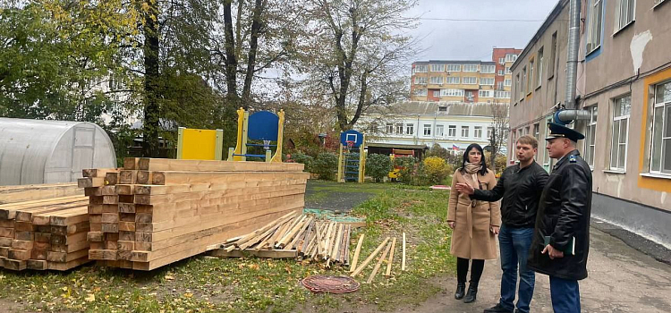 В Ярославле прокуратура проверила затянувшийся ремонт крыши детского сада_256387