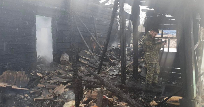 В Ярославской области во время пожара сгорели два человека