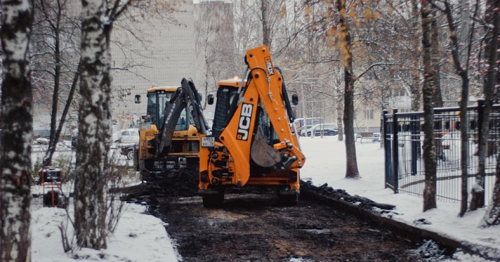 Снег не станет помехой укладке асфальта в Ярославле