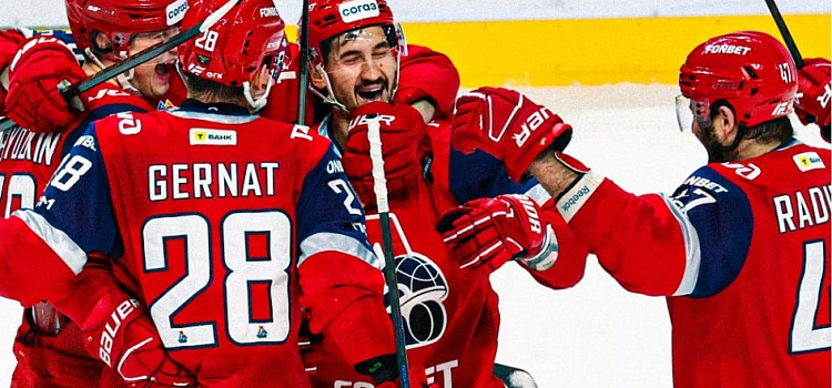 Ярославский «Локомотив» на домашнем льду уверенно переиграл московский «Спартак»