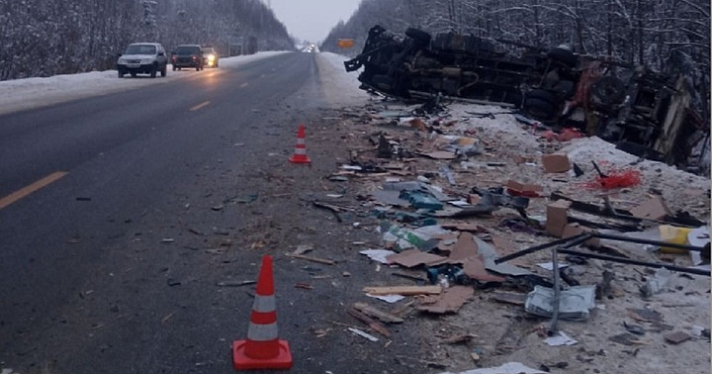 Лобовое столкновение: на трассе «Иваново – Ярославль» погибли водители двух фур_259237