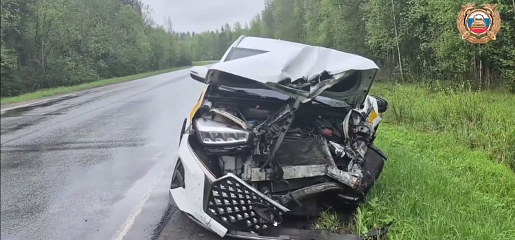 Под Рыбинском водитель погиб после столкновения двух автомобилей_316011