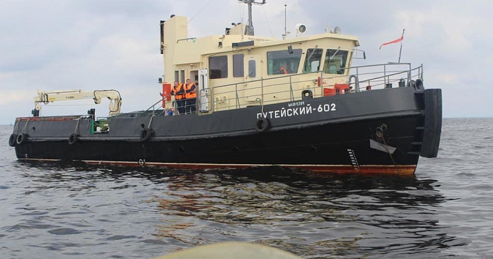 На Рыбинском водохранилище перевернулся сухогруз: погибли два человека_166157