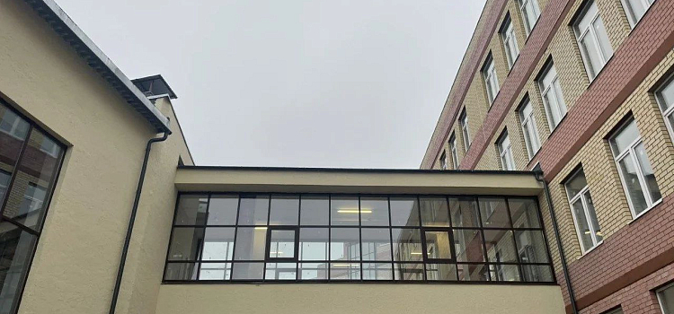 Новая, большая и современная: школа на Московском проспекте в Ярославле введена в эксплуатацию_308928