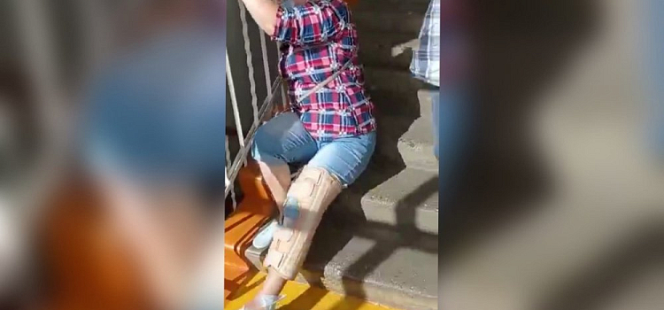 Ярославна пожаловалась, что из-за плохого самочувствия ползла по лестнице к врачу