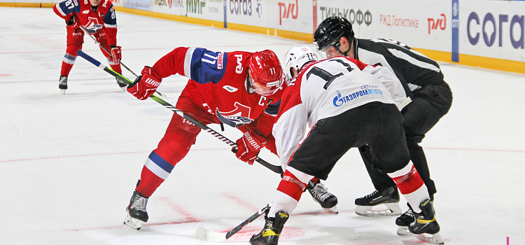 Ярославский «Локомотив» проиграл первый домашний матч четвертьфинала_267834