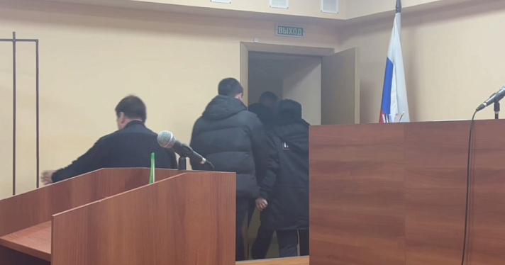 В Ярославской области мужчина напал на полицейского с ножом