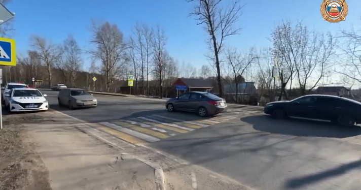 Под Ярославлем на пешеходном переходе сбили девушку-подростка