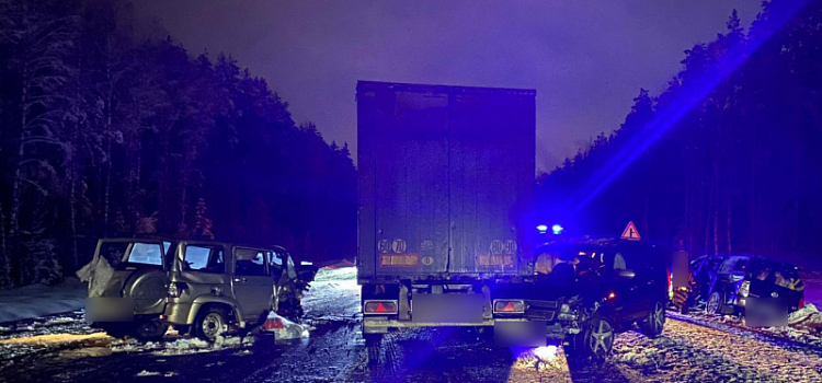 В массовом ДТП под Ярославлем погиб водитель