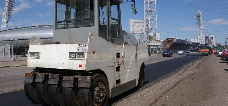В Ярославле асфальтируют улицу Победы