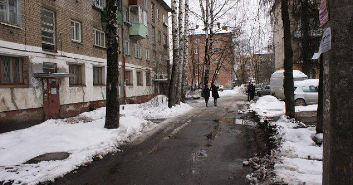 140 ярославцев пожаловались в жилищную инспекцию на плохую уборку дворов 