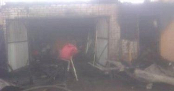 В Ярославле огонь уничтожил жилой дом 